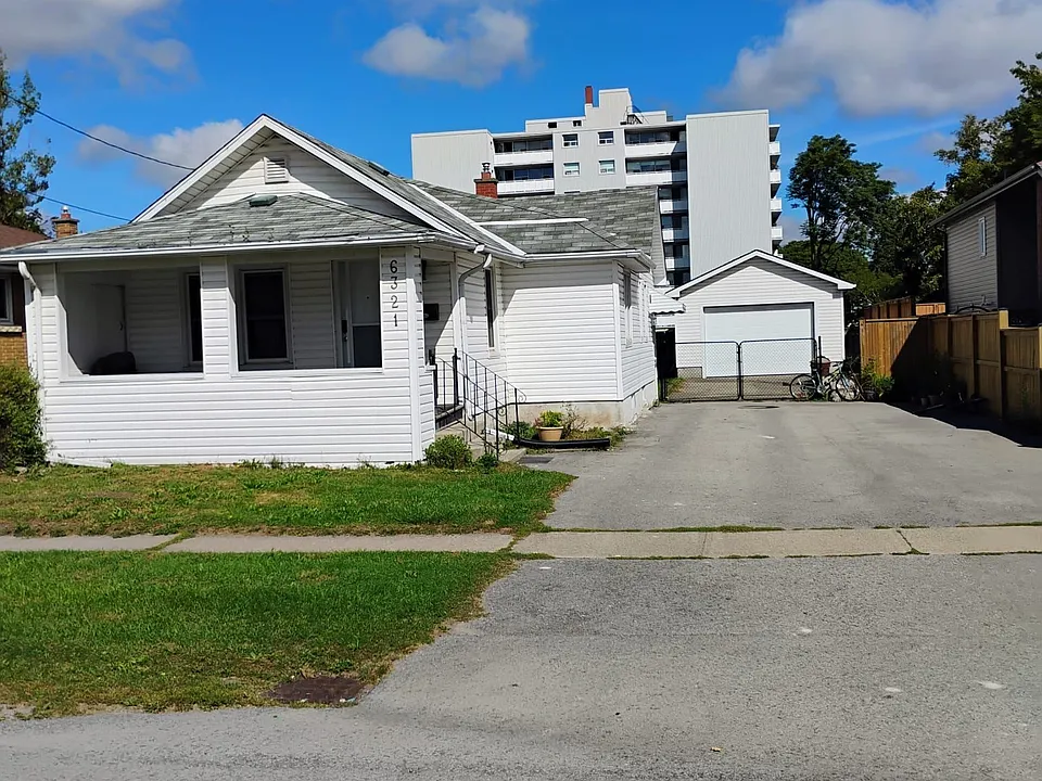 6321 Bellevue St