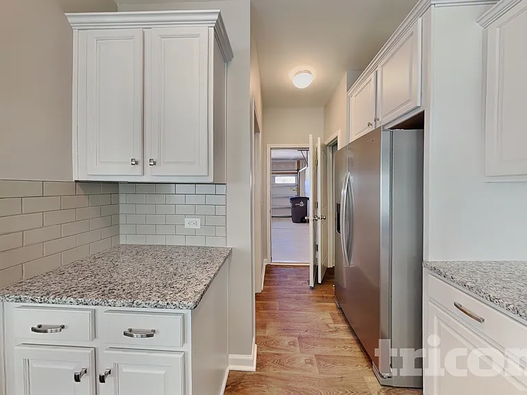 720 Fraternity Row — Photo 6