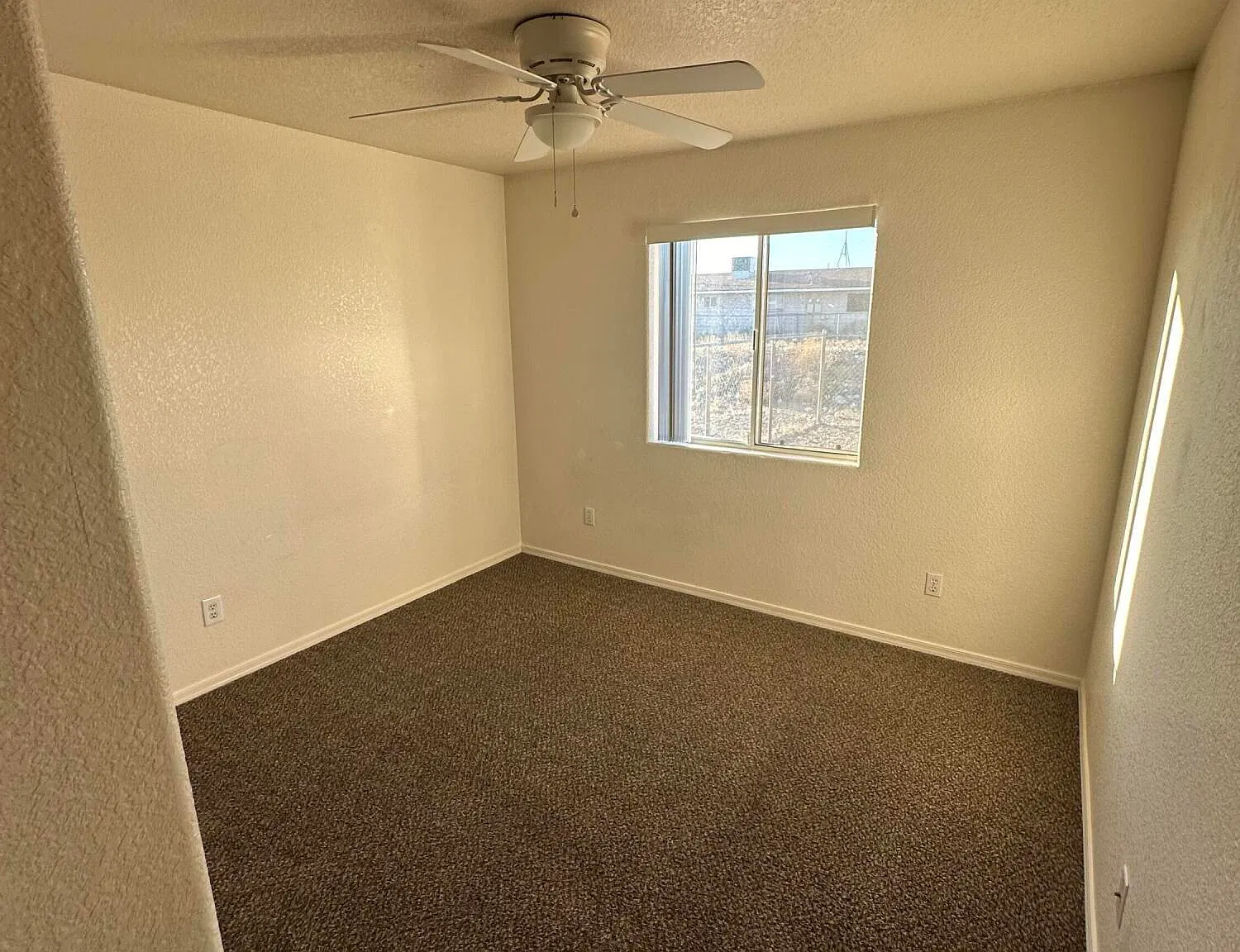 2 bed, 2.0 bath, 1009 sqft, $1,400 — Photo 3