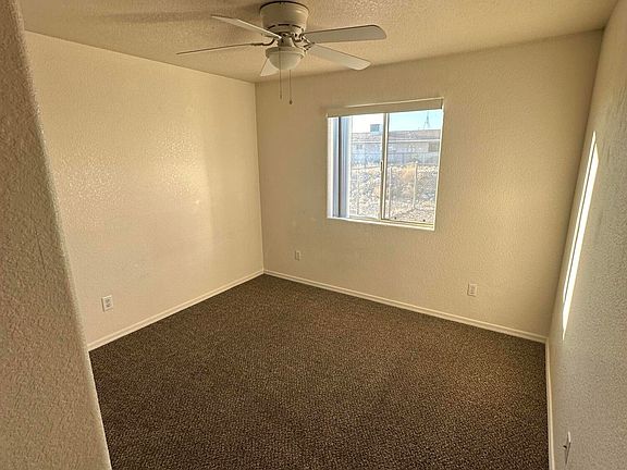 3rd image of 3147 Applewood Dr #102