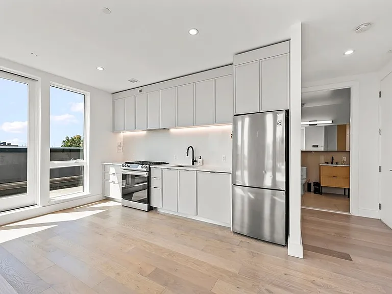 323 Lenox Rd #PHA — Photo 4