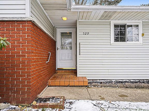 5th image of 529 Hill Rd