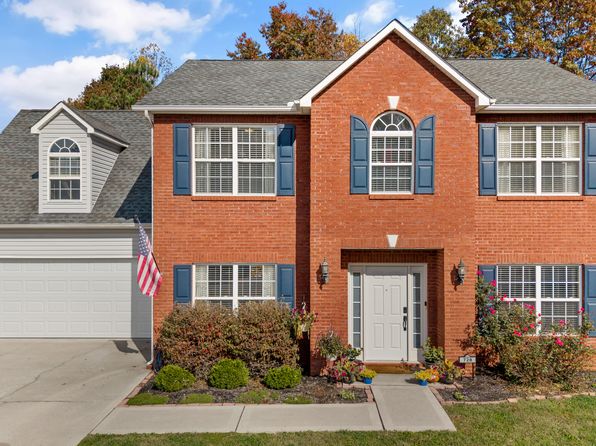 728 Mountain Pass Ln