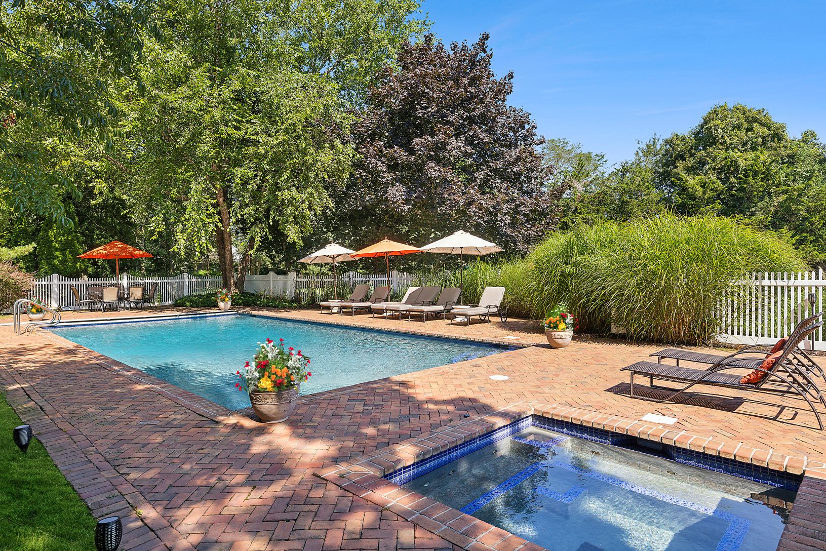  Heated Gunite Swimming Pool