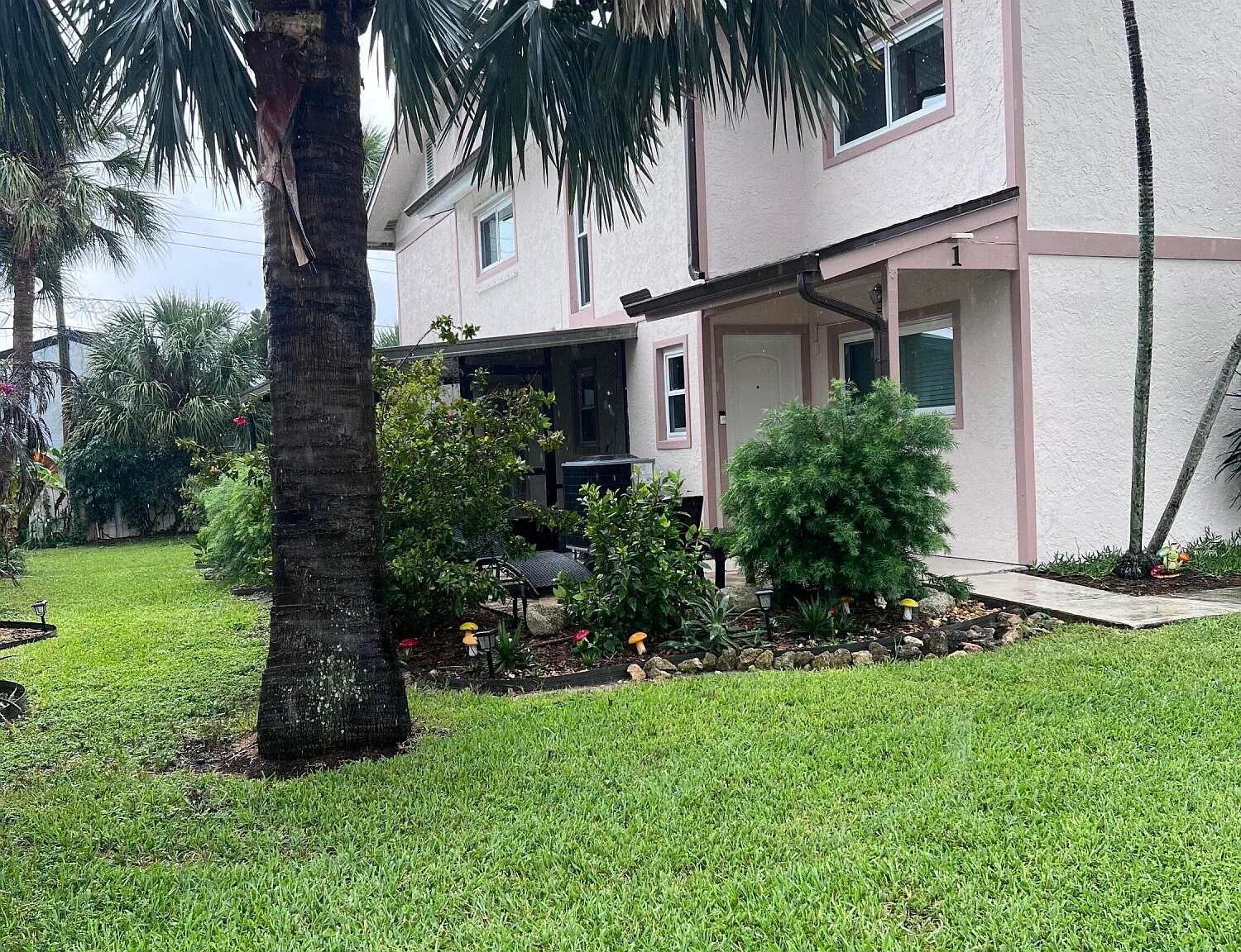 3 bed, 2.5 bath, 1326 sqft, $2,700 — Photo 1