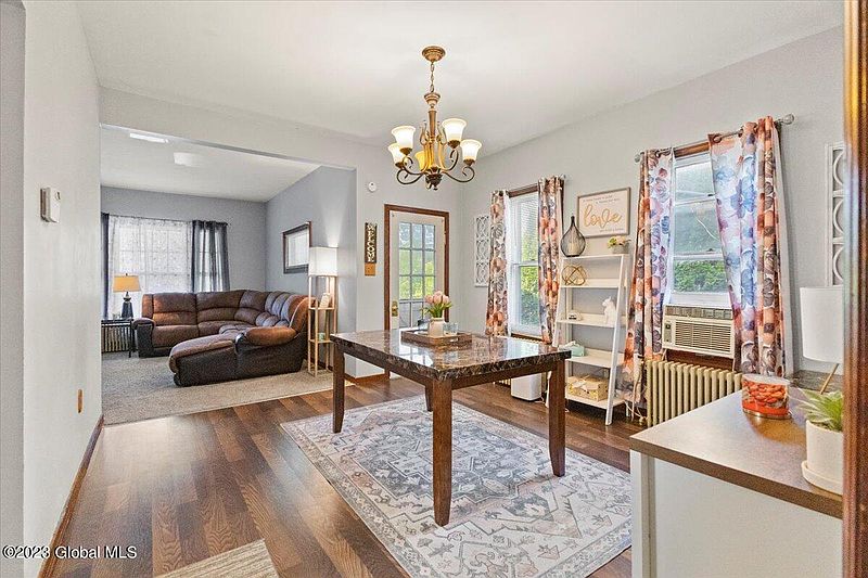 5th image of 30 Ellsworth Street