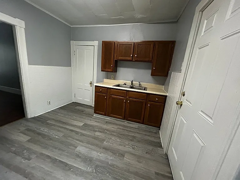 10 Orange St #3 — Photo 15