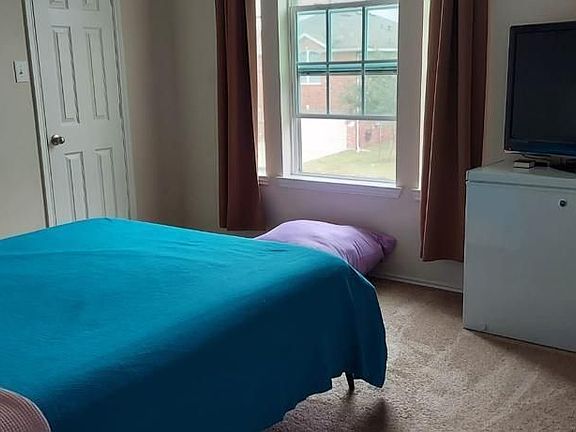 3rd image of 934 Crestmont Place Loop