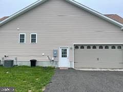 3rd image of 47 Safe Harbor Lndg