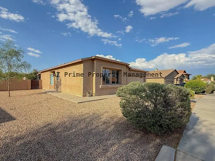 3420 W Avenida Bonita — Photo 3
