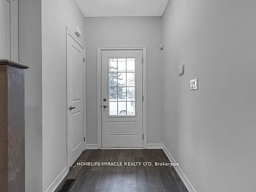 4 bed, $2,900 — Photo 4