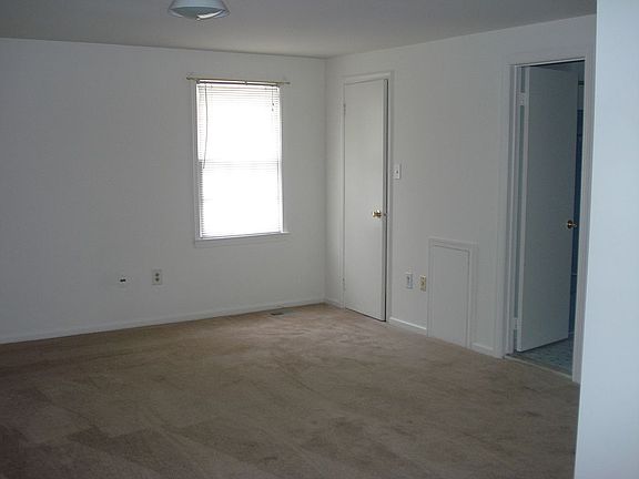 4th image of 8611 Antioch Cir