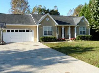 922 Live Oak Ct, Winder, GA 30680