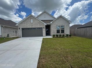 100 Heirloom Row, Broussard, LA 70518