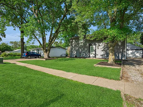 2nd image of 4319 SE 5th St