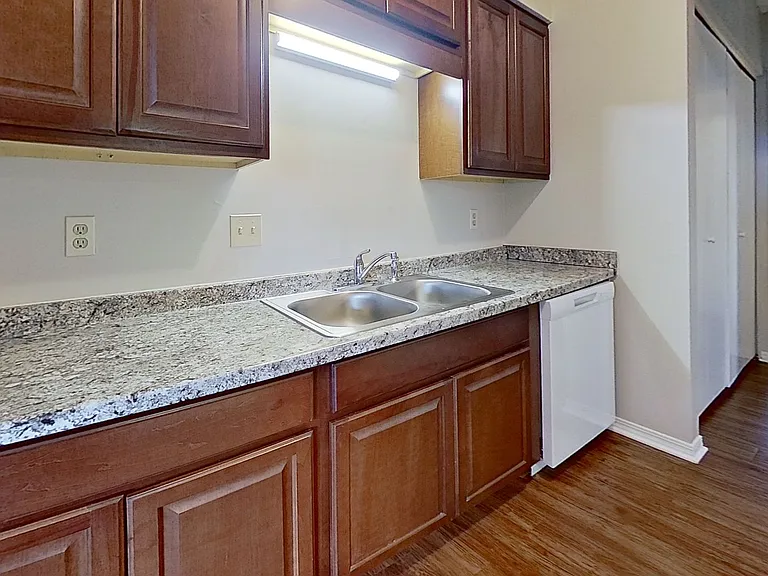 477 Crabapple Ct #C — Photo 5