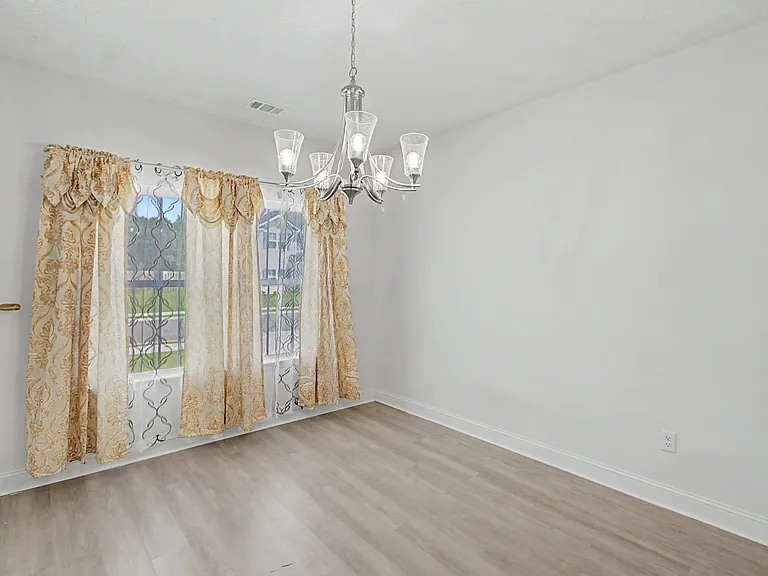 965 Meloney Dr — Photo 11