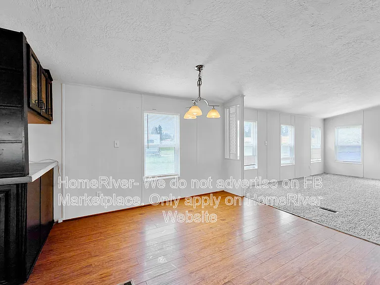2920 S Windsor Rd — Photo 3
