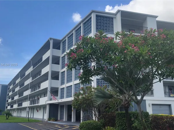 950 Hillcrest Dr APT 302, Hollywood, FL 33021