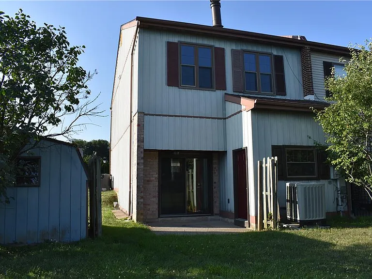 1604 Shenandoah Ct — Photo 14