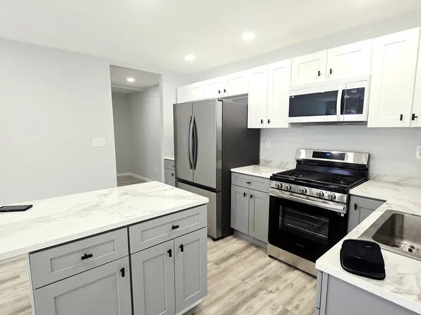 326 Sutton St #1A, Perth Amboy, NJ 08861