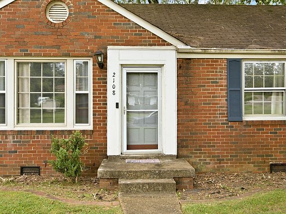5th image of 2108 Brookline Dr NW