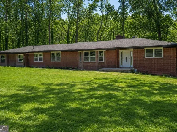 3042 Peek Rd NW, Atlanta, GA 30318
