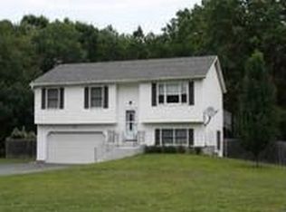 9 Sunshine Dr, Gansevoort, NY 12831