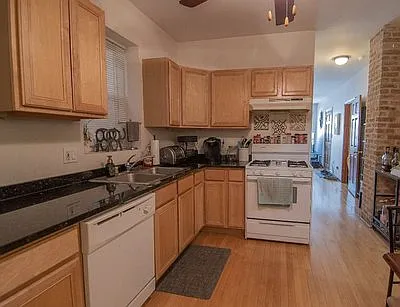 2041 N Leavitt St #2 Photo 1