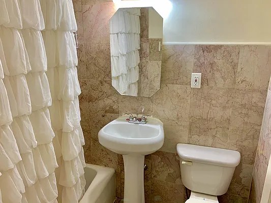 Rented by Compass | media 16