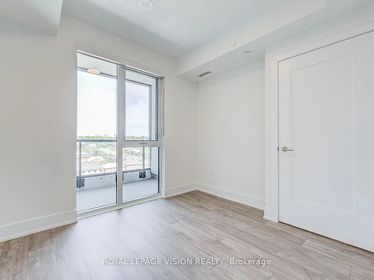 858 Dupont St #710 — Photo 24