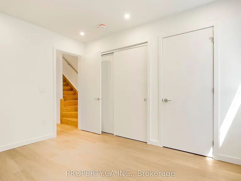 301 Keele St #4 — Photo 45