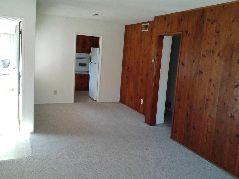 2nd image of 1610 Glorietta Blvd APT 5