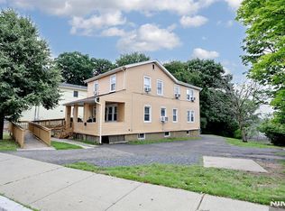 3 S Farview Ave, Paramus, NJ 07652