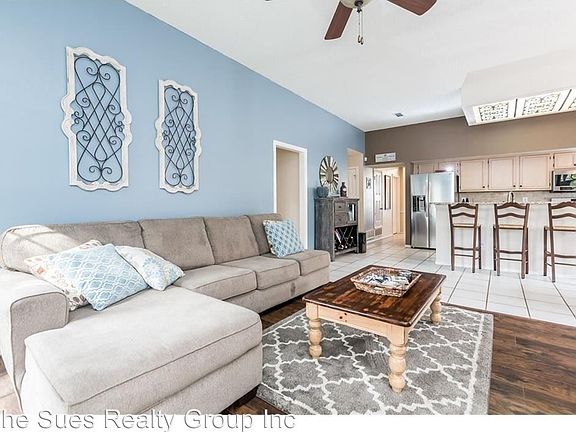 4th image of 308 Parkview Dr