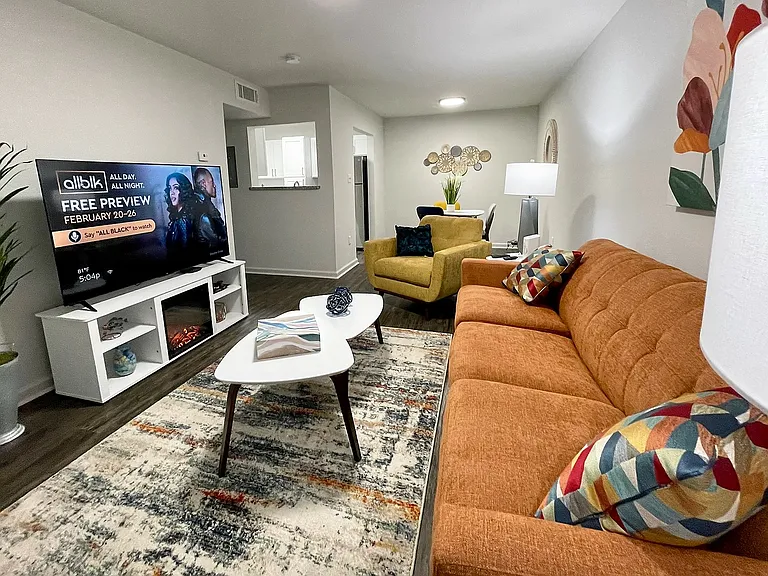 Bayou Oaks Apartments — Photo 12