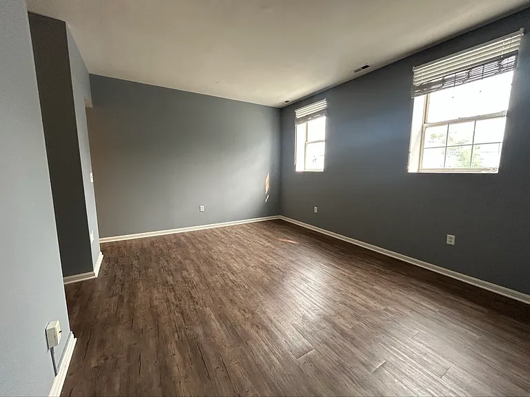 Vernon Homes — Photo 7