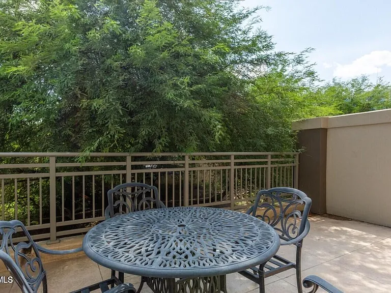 2211 E Camelback Rd #104 — Photo 14