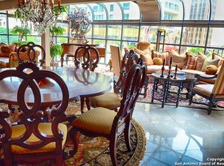 126 E Main Plz, San Antonio, TX 78205