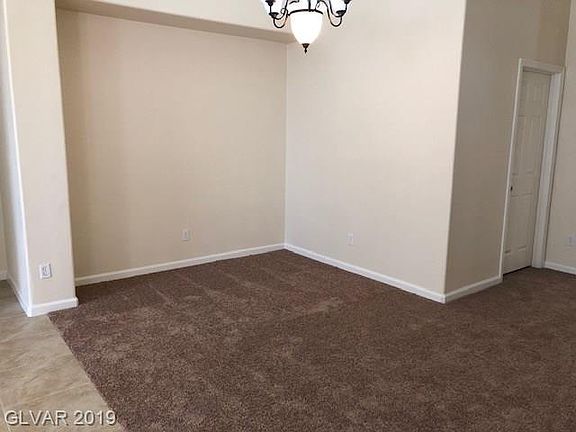 4th image of 5816 Autumn Damask St