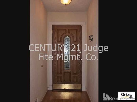 2nd image of 1009 Fayette Dr