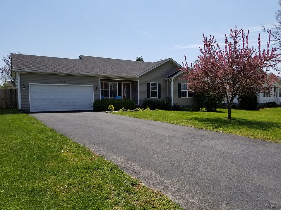 1st image of 652 Hillgreen St