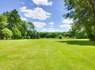 19 Wakeland Rd, Dover, MA 02030