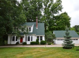 6401 Peck Rd, Ravenna, OH 44266