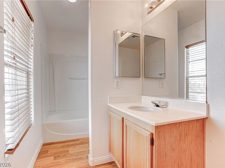 1195 Sweet Orange St — Photo 35