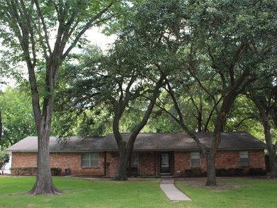 2105 Lake Edge Dr, Pearland, TX, 77581