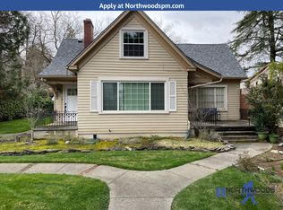 1220 E Main St, Medford, OR