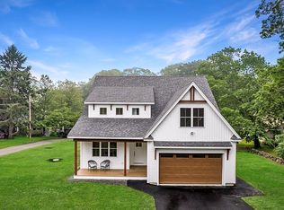 75 Main St, York, ME 03909