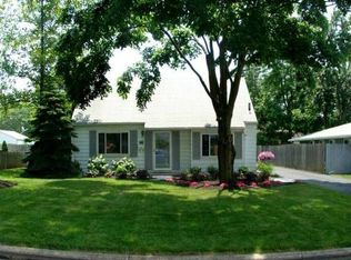 2261 Cranford Rd, Columbus, OH 43221