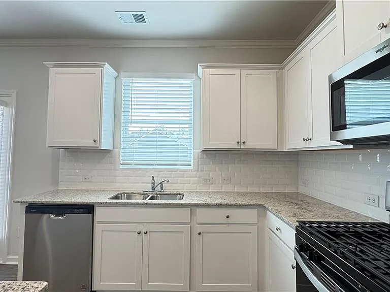56 Thompson Ridge Ln — Photo 11